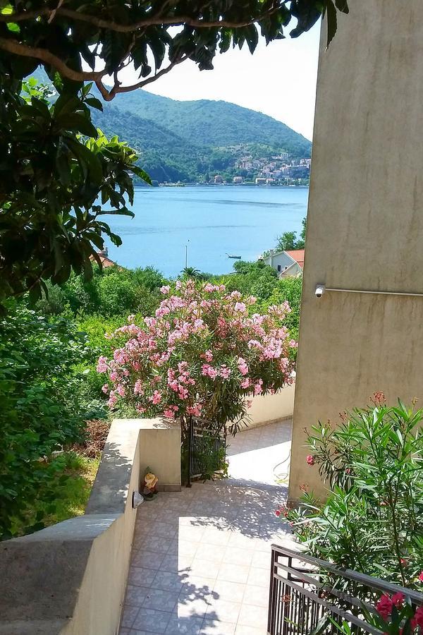 Villa Maria Apartments Каменари Экстерьер фото